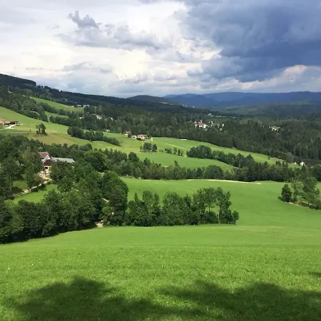 Glueckliche Elfen Nyaraló