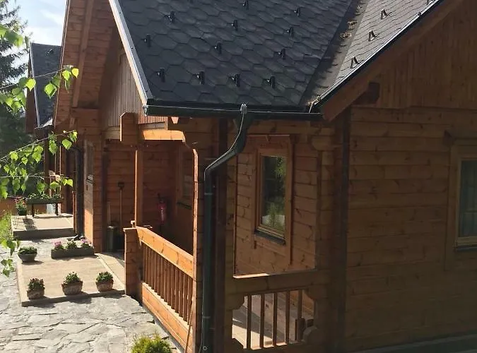 Nyaraló Glueckliche Elfen