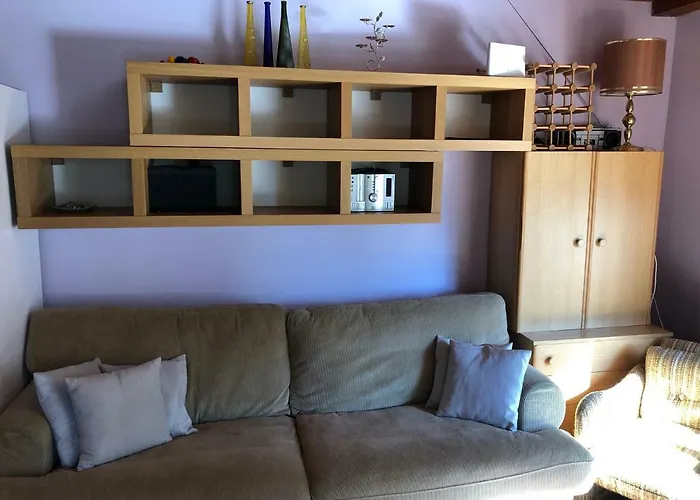 Nyaraló Glueckliche Elfen *